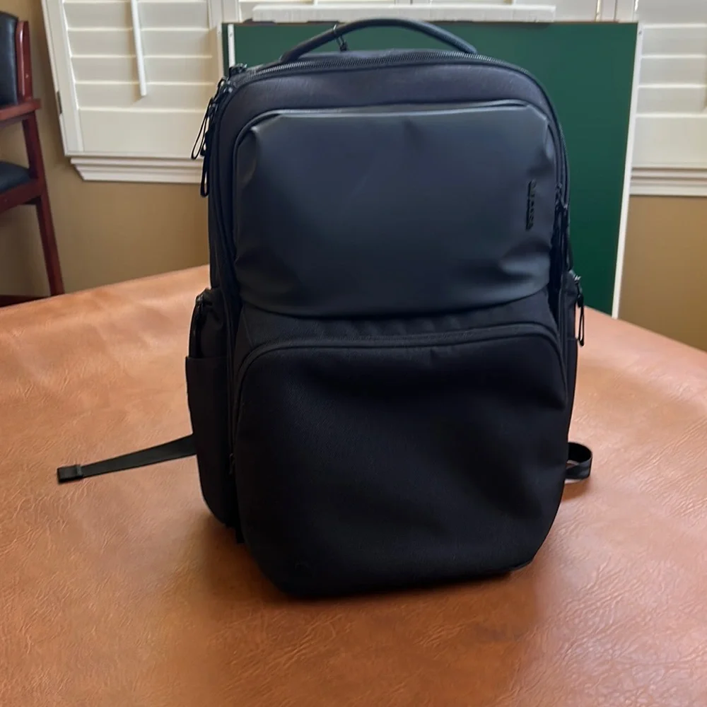 Backpack - Picture 1 of 10
